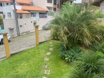 Casa com 4 Quartos à venda, 249m² no Coqueiros, Florianópolis