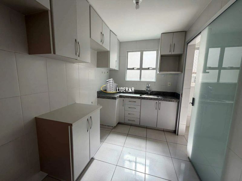 Apartamento com 3 quartos — Sagrada Família, Belo Horizonte