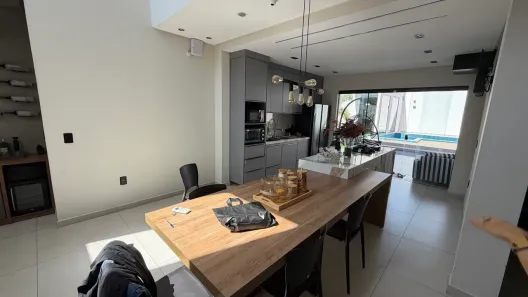 Casa com 3 Quartos para venda ou aluguel, 289m² no Gurupi, Teresina