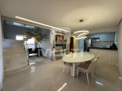 Cobertura com 4 Quartos à venda, 280m² no Osvaldo Rezende, Uberlândia