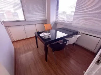 Sala Comercial à venda, 99m² no Menino Deus, Porto Alegre