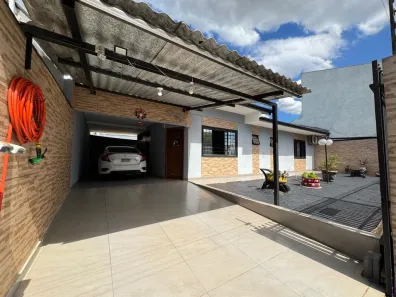 Casa com 3 Quartos à venda, 161m² no Zona 06, Maringá