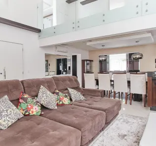 Casa de Condomínio com 4 Quartos à venda, 228m² no São Braz, Curitiba
