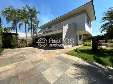 Casa com 4 Quartos à venda, 349m² no Vigilato Pereira, Uberlândia