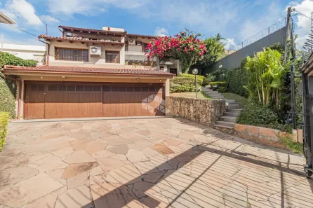 Casa com 4 Quartos à venda, 350m² no Chácara das Pedras, Porto Alegre