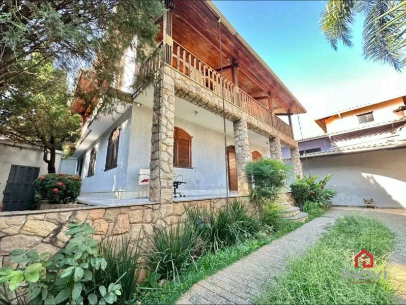 Casa com 4 quartos — Castelo, Belo Horizonte