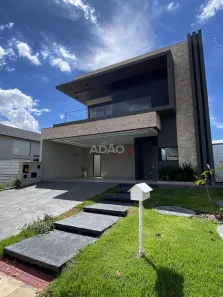 Sobrado com 4 Quartos à venda, 243m² no Parqville Pinheiros, Aparecida de Goiânia