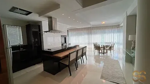 Apartamento com 3 Quartos para alugar, 131m² no Centro, Balneário Camboriú