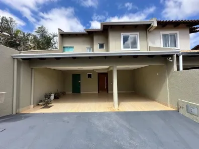 Casa com 4 Quartos à venda, 220m² no Jardim Belo Horizonte - Continuação, Aparecida de Goiânia