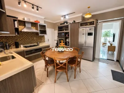 Apartamento com 3 Quartos à venda, 276m² no Aterrado, Volta Redonda