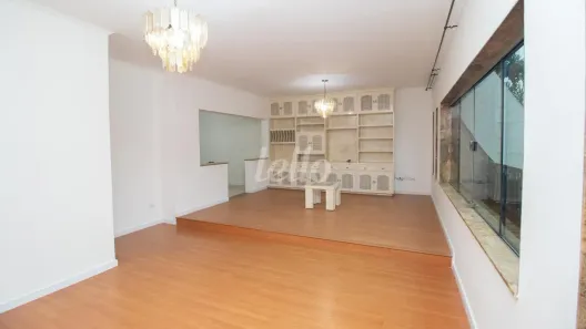 Casa com 3 Quartos para alugar, 253m² no Bangú, Santo André