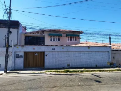 Casa com 4 Quartos à venda, 211m² no Messejana, Fortaleza