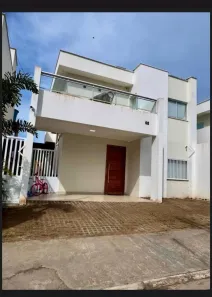 Casa de Condomínio com 4 Quartos para alugar, 150m² no Araçagi, São Luís