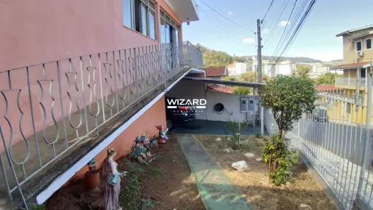 Casa com 4 Quartos à venda, 242m² no Centro, Serra Negra