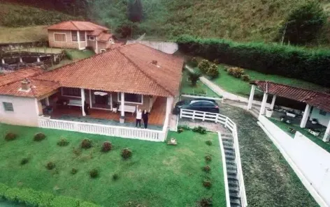 Fazenda/Sítio com 10 Quartos à venda, 1500m² no , Cunha