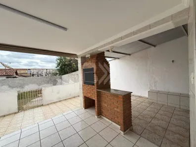 Casa com 3 Quartos para alugar, 168m² no Vila Rezende, Piracicaba