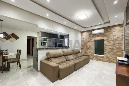 Casa com 3 Quartos à venda, 230m² no Jardim Dom Henrique, Botucatu