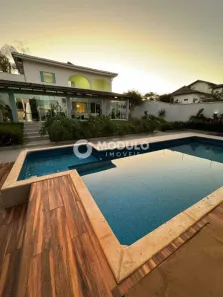 Casa com 4 Quartos à venda, 285m² no Cidade Jardim, Uberlândia