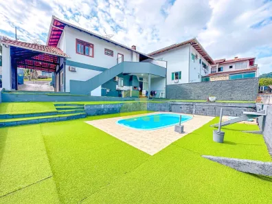 Casa com 5 Quartos à venda, 150m² no Velha Central, Blumenau