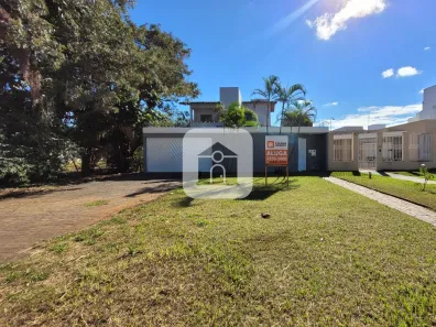 Casa com 3 Quartos à venda, 265m² no Jardim Karaíba, Uberlândia