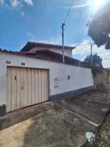 Casa com 2 Quartos para alugar, 214m² no Camargos, Belo Horizonte