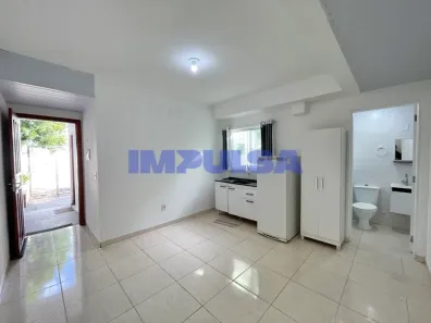 Kitnet com 1 Quarto para alugar, 18m² no Carvoeira, Florianópolis