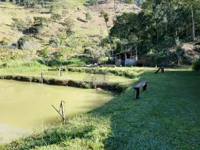 Fazenda/Sítio com 4 Quartos à venda, 30000m² no Centro, Paraibuna