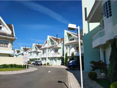 Casa com 4 Quartos à venda, 225m² no Capão Raso, Curitiba