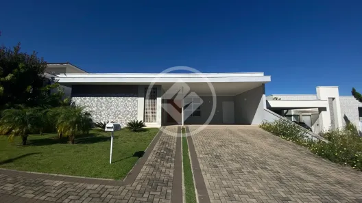 Casa de Condomínio com 3 Quartos para alugar, 250m² no Centro, Vinhedo