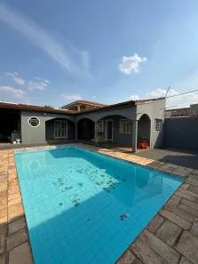 Imóvel Comercial à venda, 231m² no Jardim Cuiabá, Cuiabá