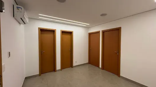 Sala Comercial à venda, 46m² no Jardim Londrilar, Londrina