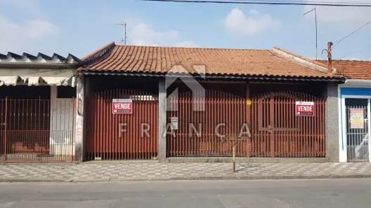 Imóvel Comercial com 4 Quartos à venda, 296m² no Jardim Jacinto, Jacareí
