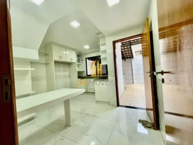 Sobrado com 3 Quartos à venda, 119m² no Jardim Planalto, Goiânia