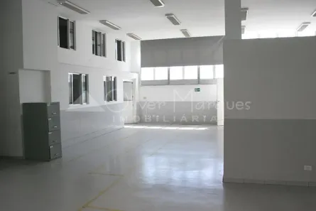 Prédio Comercial para alugar, 2300m² no Jaguaré, São Paulo