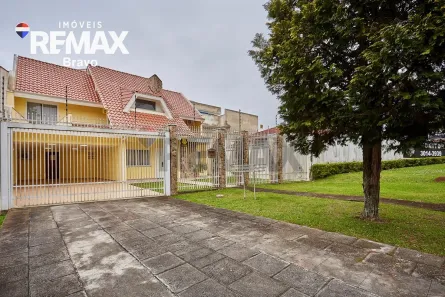 Sobrado com 6 Quartos à venda, 400m² no Guabirotuba, Curitiba