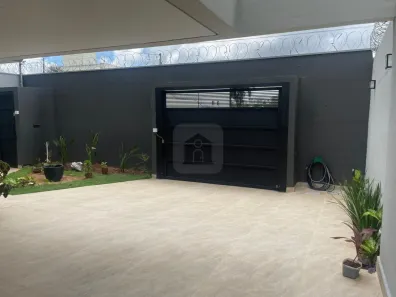 Casa com 3 Quartos à venda, 202m² no Jardim Inconfidência, Uberlândia