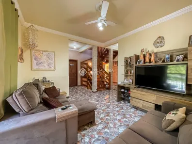 Casa de Condomínio com 3 Quartos à venda, 334m² no Vila Nova, Porto Alegre