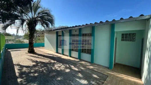 Casa com 3 Quartos para alugar, 100m² no Região do Lago, Cascavel
