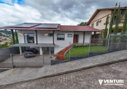 Casa com 3 Quartos à venda, 300m² no Escola Agrícola, Blumenau