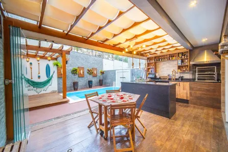 Casa de Condomínio com 3 Quartos à venda, 179m² no Granja Viana, Cotia