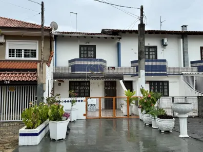 Sobrado com 2 Quartos à venda, 66m² no Caiobá, Matinhos