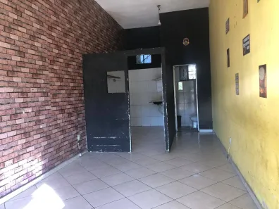 Ponto Comercial para alugar, 33m² no Parque Mataruna, Araruama