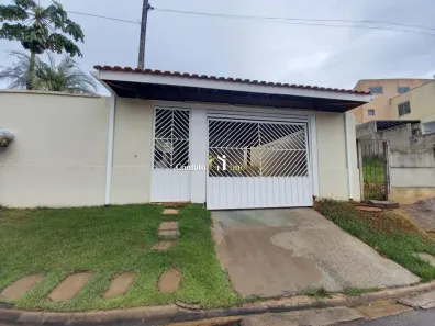 Casa com 3 Quartos para alugar, 180m² no Jardim Maristela, Atibaia