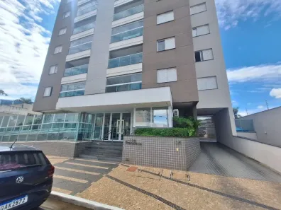 Apartamento com 2 Quartos para alugar, 68m² no Marília, Marília