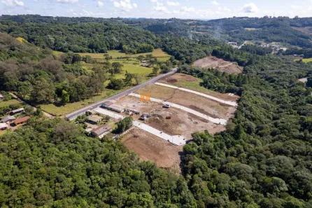 Lote/Terreno à venda, 302m² no Jardim Iracema, Caxias do Sul