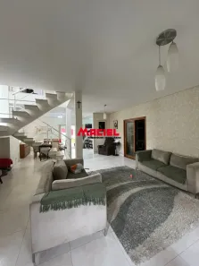 Casa de Condomínio com 3 Quartos à venda, 240m² no Loteamento Villa Branca, Jacareí