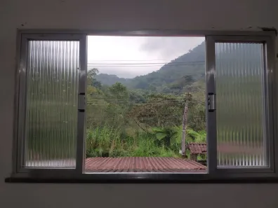 Casa com 2 Quartos à venda, 180m² no Monte Oliveti, Guapimirim