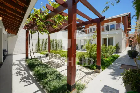 Casa com 3 Quartos à venda, 270m² no Interlagos, São Paulo