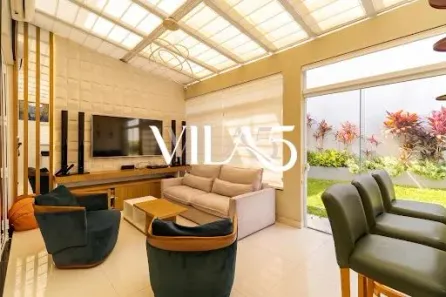 Casa de Condomínio com 4 Quartos à venda, 235m² no Santa Cândida, Curitiba