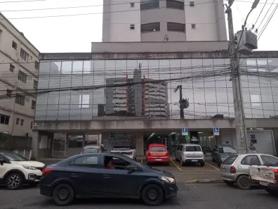 Apartamento com 3 Quartos para alugar, 94m² no Centro, Joinville